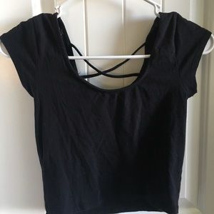 Women’s crop top.